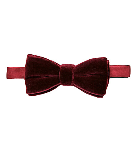 Fashion blogger Shloka Narang features 12 gifts for him this Valentines Day