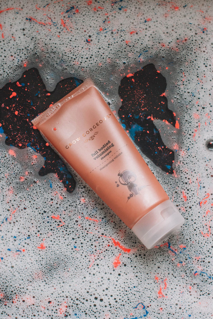Fashion and beauty blogger Shloka Narang of The Silk Sneaker shares the best shampoo for dry hair to make hair thicker