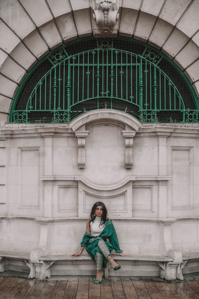 Fashion blogger Shloka Narang of The Silk Sneaker shares another great spring outfit idea, showcasing how petite girls can style oversized pieces with Topshop, Chanel and Valentino.