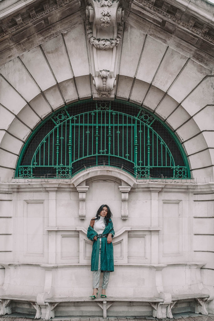 Fashion blogger Shloka Narang of The Silk Sneaker shares another great spring outfit idea, showcasing how petite girls can style oversized pieces with Topshop, Chanel and Valentino.