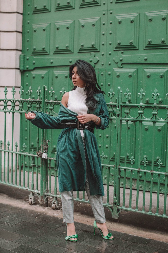 Fashion blogger Shloka Narang of The Silk Sneaker shares another great spring outfit idea, showcasing how petite girls can style oversized pieces with Topshop, Chanel and Valentino.