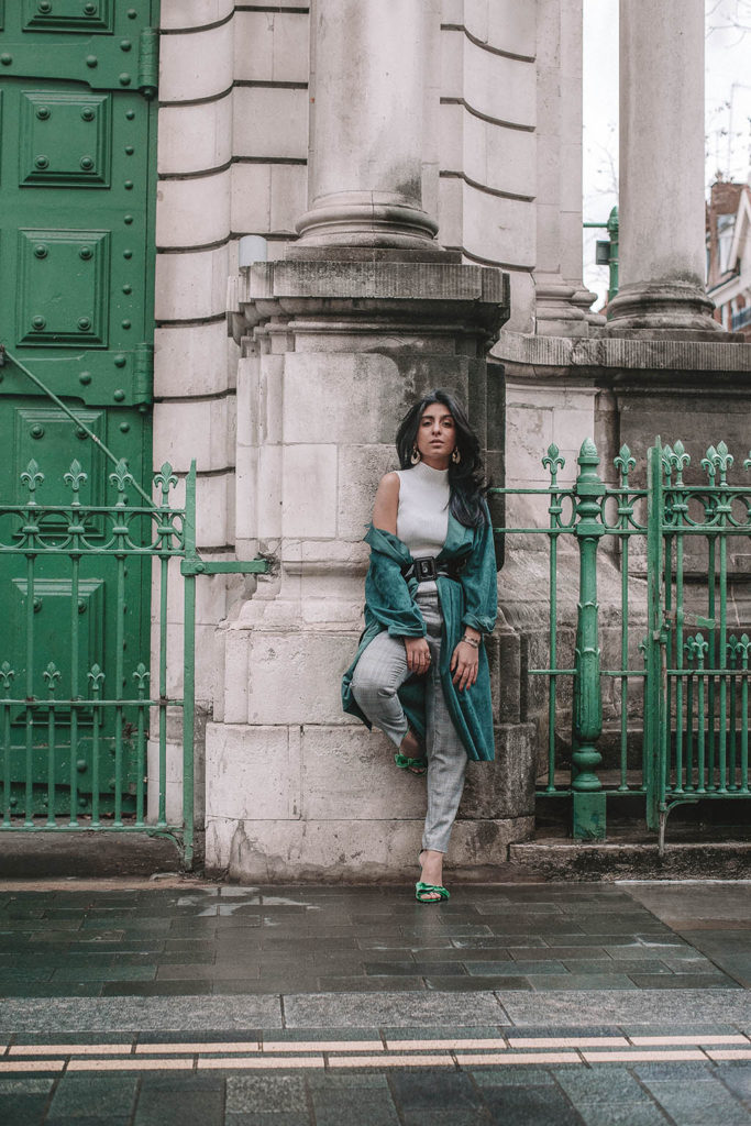Fashion blogger Shloka Narang of The Silk Sneaker shares another great spring outfit idea, showcasing how petite girls can style oversized pieces with Topshop, Chanel and Valentino.