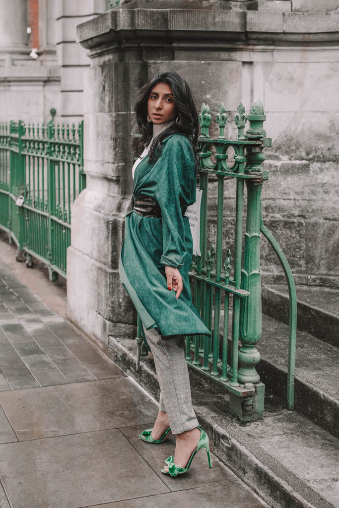 Fashion blogger Shloka Narang of The Silk Sneaker shares another great spring outfit idea, showcasing how petite girls can style oversized pieces with Topshop, Chanel and Valentino.