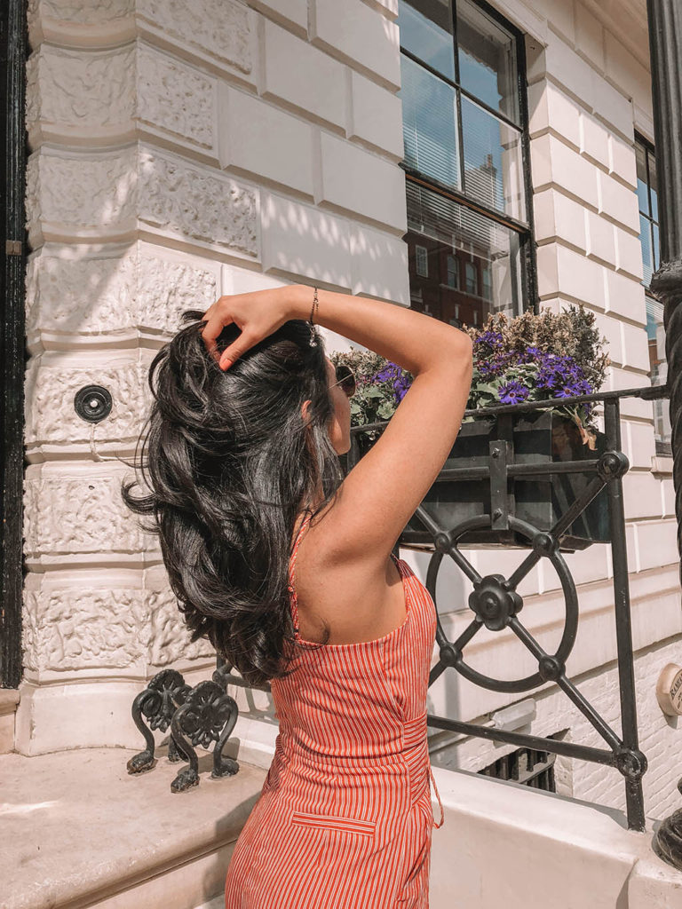 Fashion and Beauty blogger Shloka Narang of The Silk Sneaker shares her experience with customised shampoo and conditioner from Function of Beauty