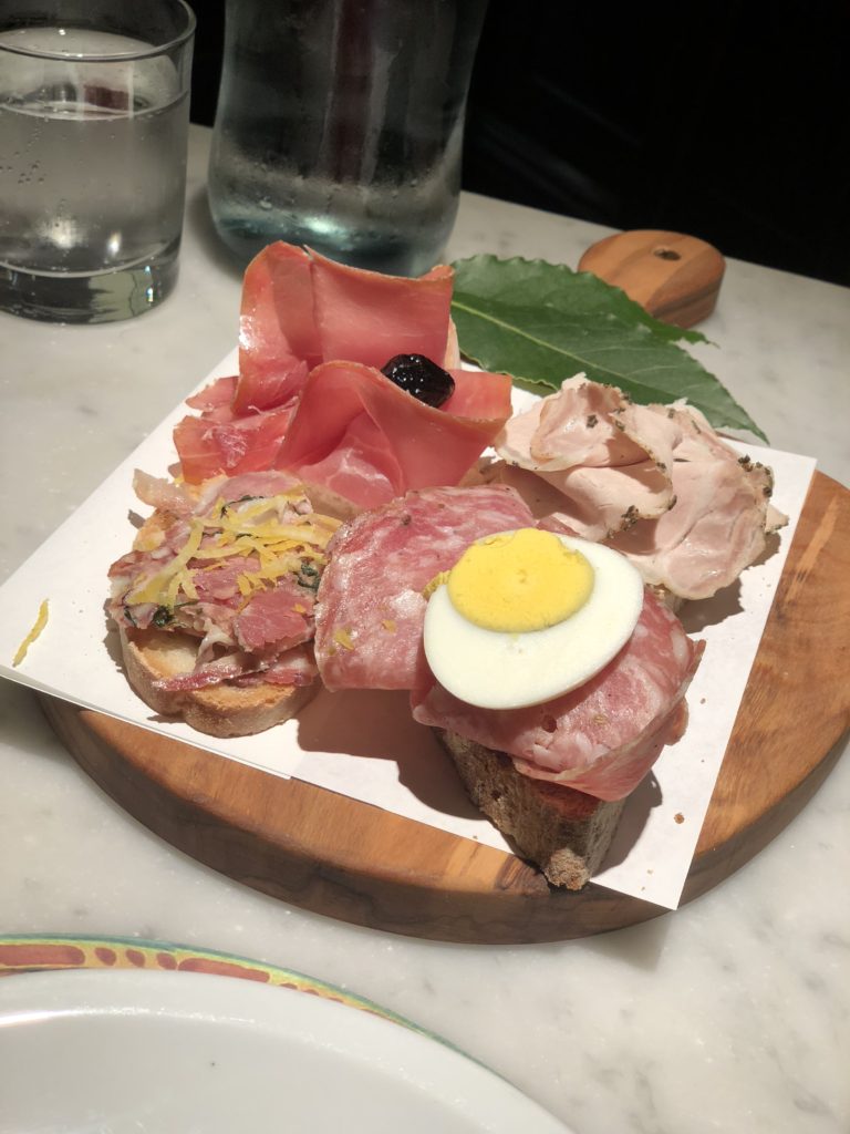 luxury fashion and travel blogger Shloka Narang of The Silk Sneaker shares what to do and where to eat in florence, Italy
