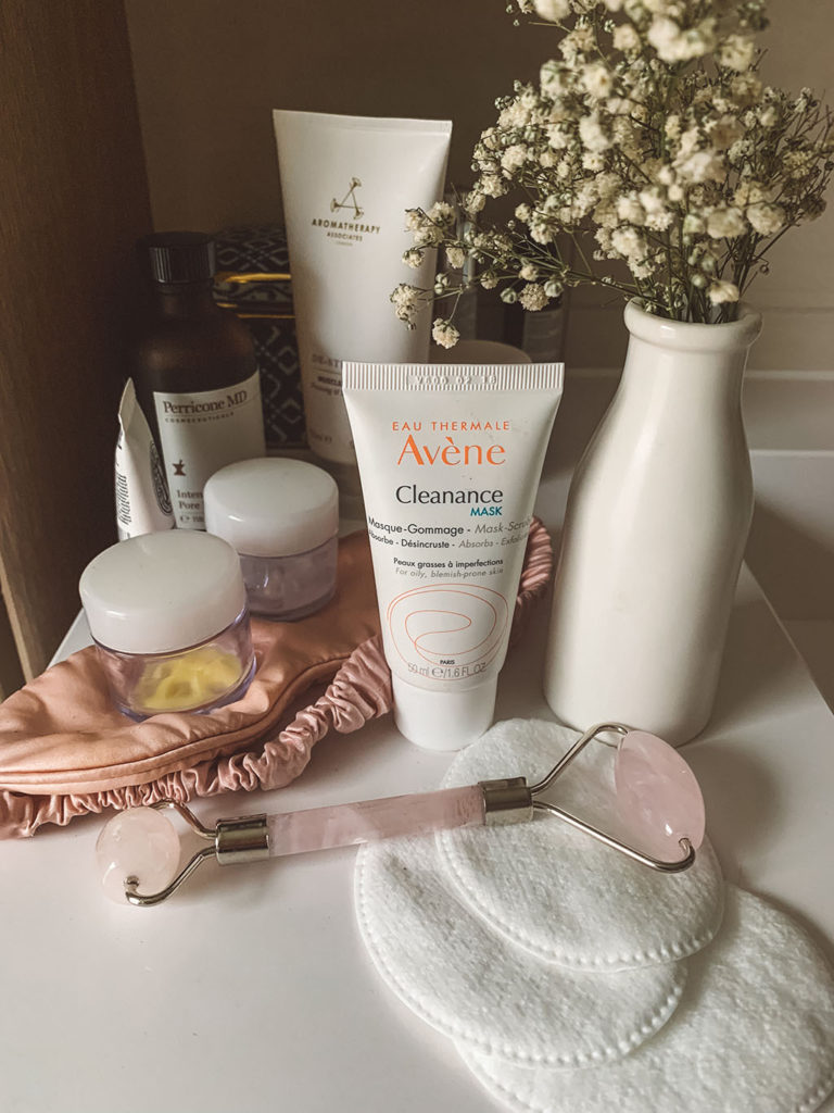 Luxury beauty blogger Shloka Narang of The Silk Sneaker shares her three favourite hydrating face masks for acne prone skin featuring Avene, Peter Thomas Roth and Vestige Verdant
