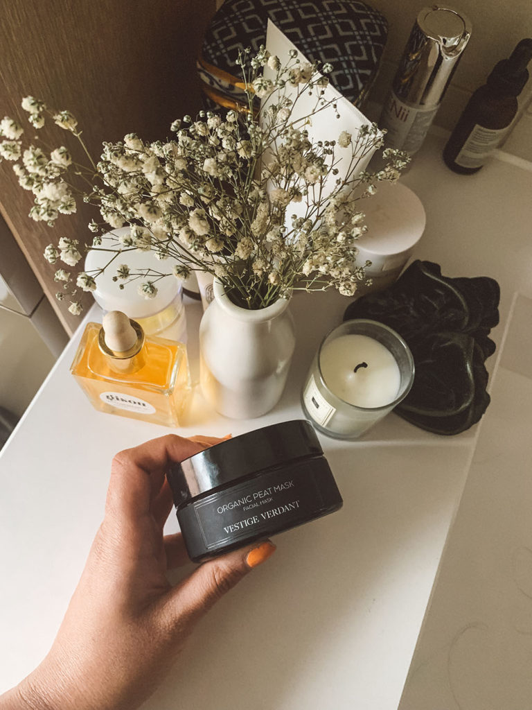 Luxury beauty blogger Shloka Narang of The Silk Sneaker shares her three favourite hydrating face masks for acne prone skin featuring Avene, Peter Thomas Roth and Vestige Verdant