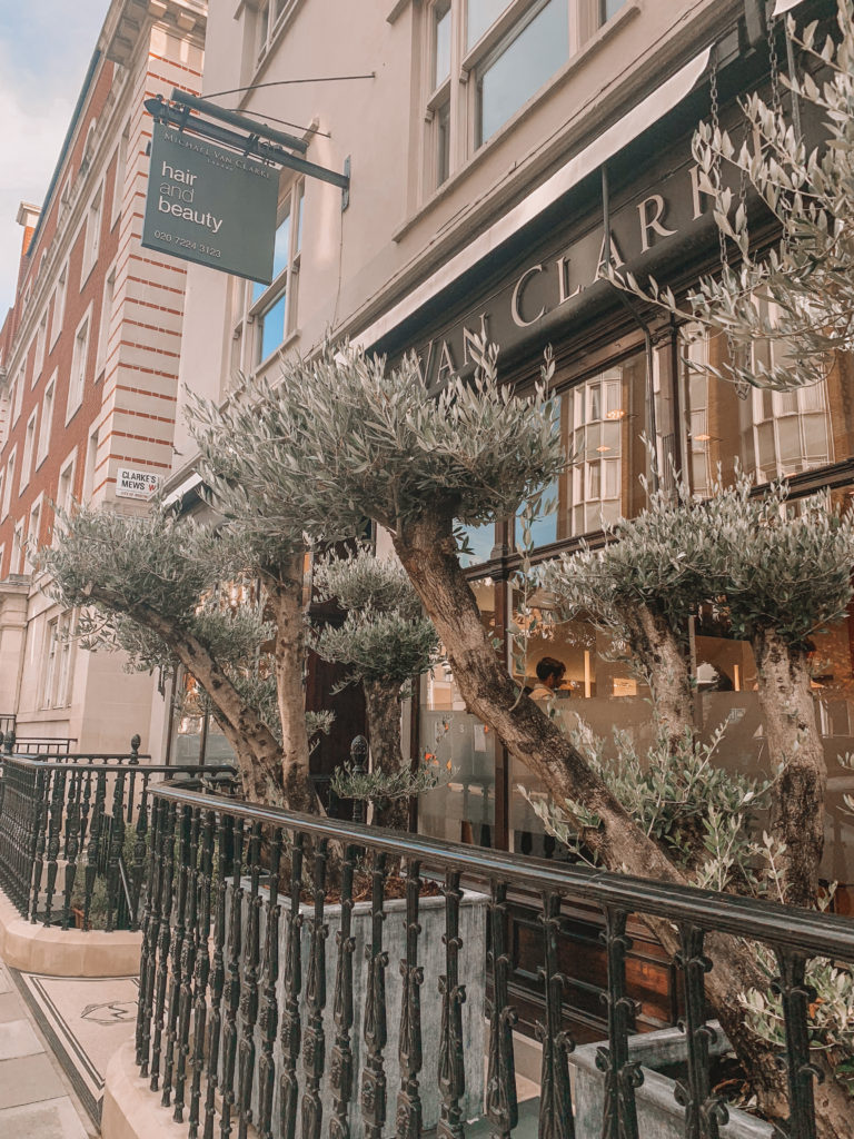 Luxury beauty blogger Shloka Narang of The Silk Sneaker shares her favourite and best hair salons in central London for the best blow dry and hair cut