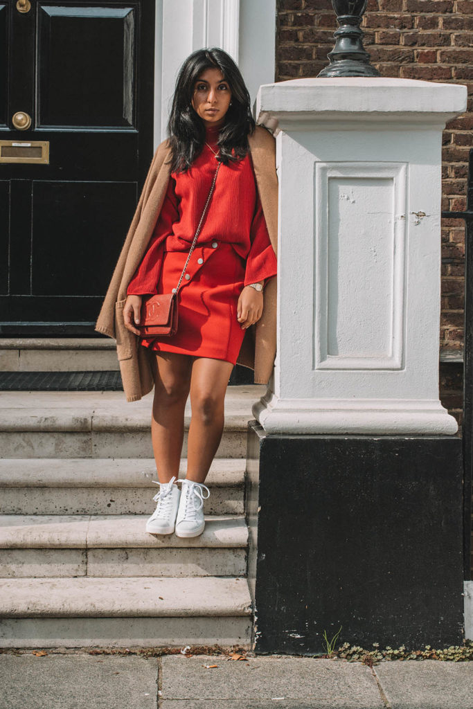 How To Wear An All Red Look in Autumn - The Silk Sneaker