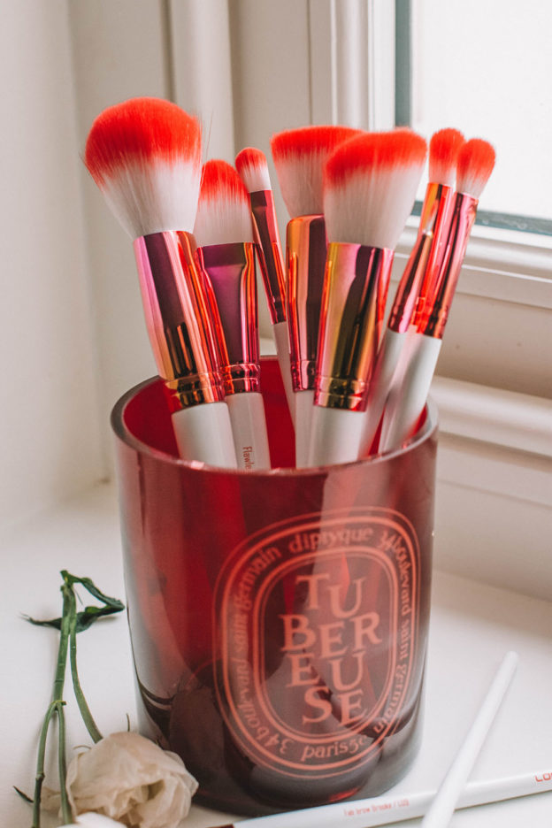 Fashion and Beauty blogger Shloka Narang of The Silk Sneaker shares her favourite new makeup brush set from Loella