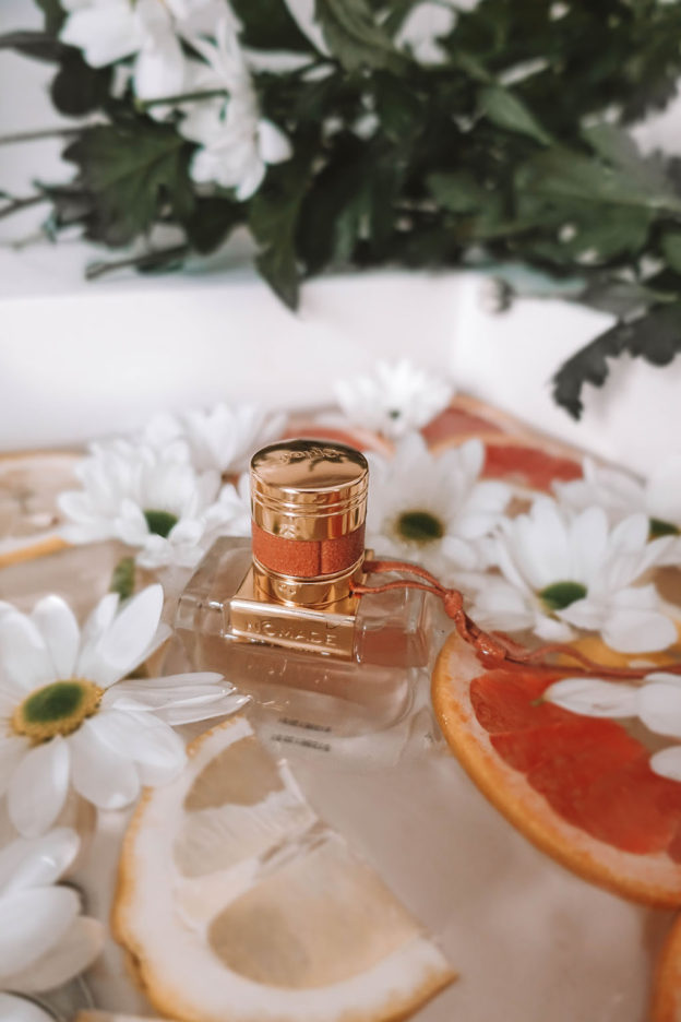 Fashion and beauty blogger Shloka Naran of The Silk Sneaker shares a review on the latest spring perfume from Chloe; Nomade.
