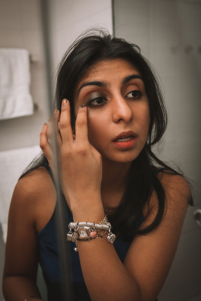 Luxury beauty and fashion blogger Shloka Narang of The Silk Sneaker shares an easy smokey eye tutorial for a holiday party makeup look featuring Armani Beauty