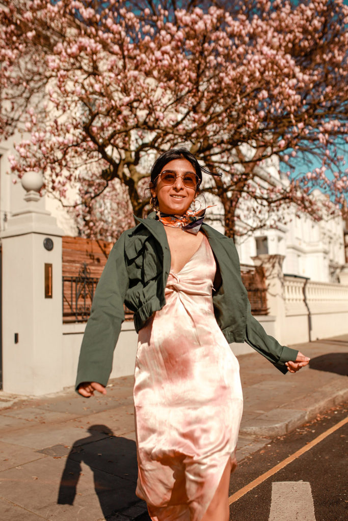 Luxury fashion blogger Shloka Narang of The Silk Sneaker shares the best summer dresses for 2019 featuring tie-dye dresses and linen dress as well as a cute maxi dress from Zara and Ray ban glasses