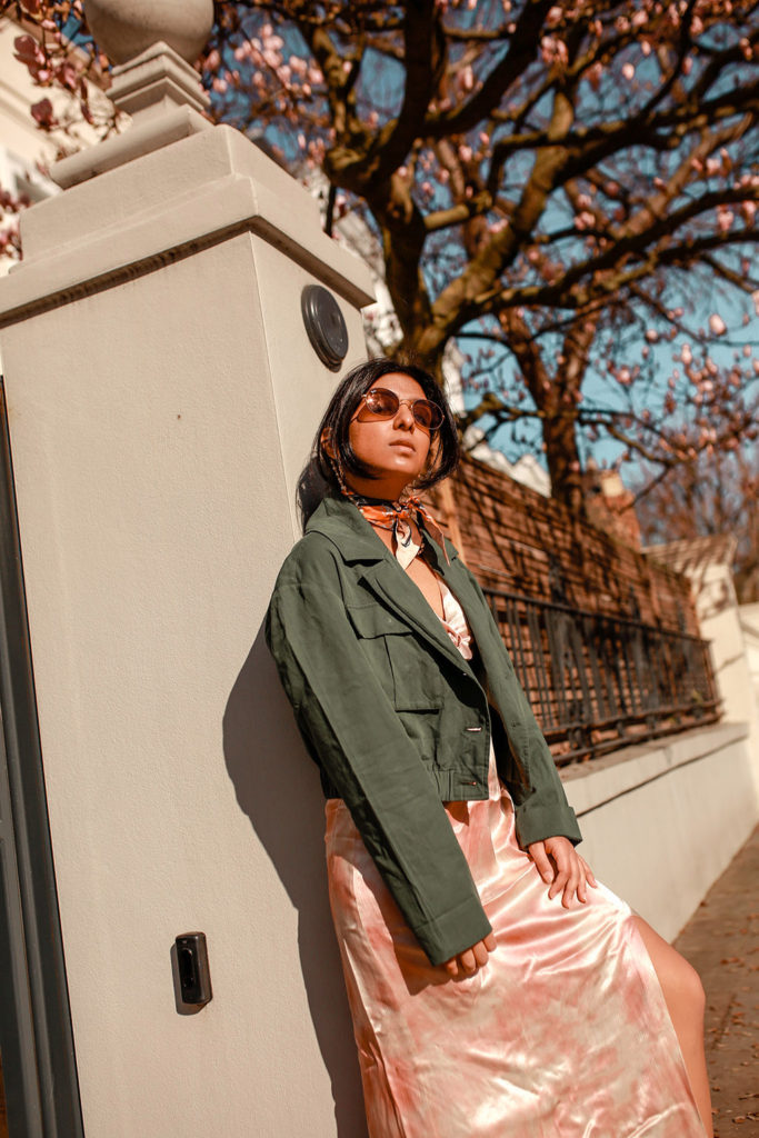 Luxury fashion blogger Shloka Narang of The Silk Sneaker shares the best summer dresses for 2019 featuring tie-dye dresses and linen dress as well as a cute maxi dress from Zara and Ray ban glasses