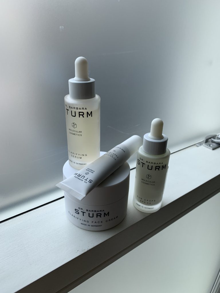 Fashion and Beauty Blogger Shloka Narang of The Silk Sneaker shares the best brands for acne prone skin that help to create a glowing complexion