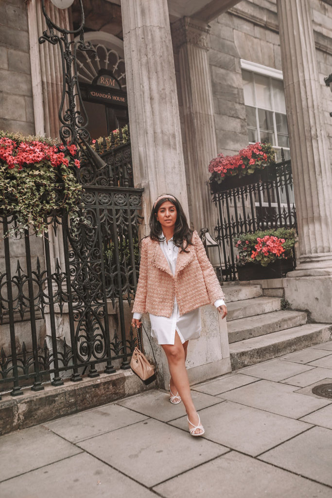 How To Wear A Tweed Jacket Casually For A Chic Summer Outfit - The Silk  Sneaker
