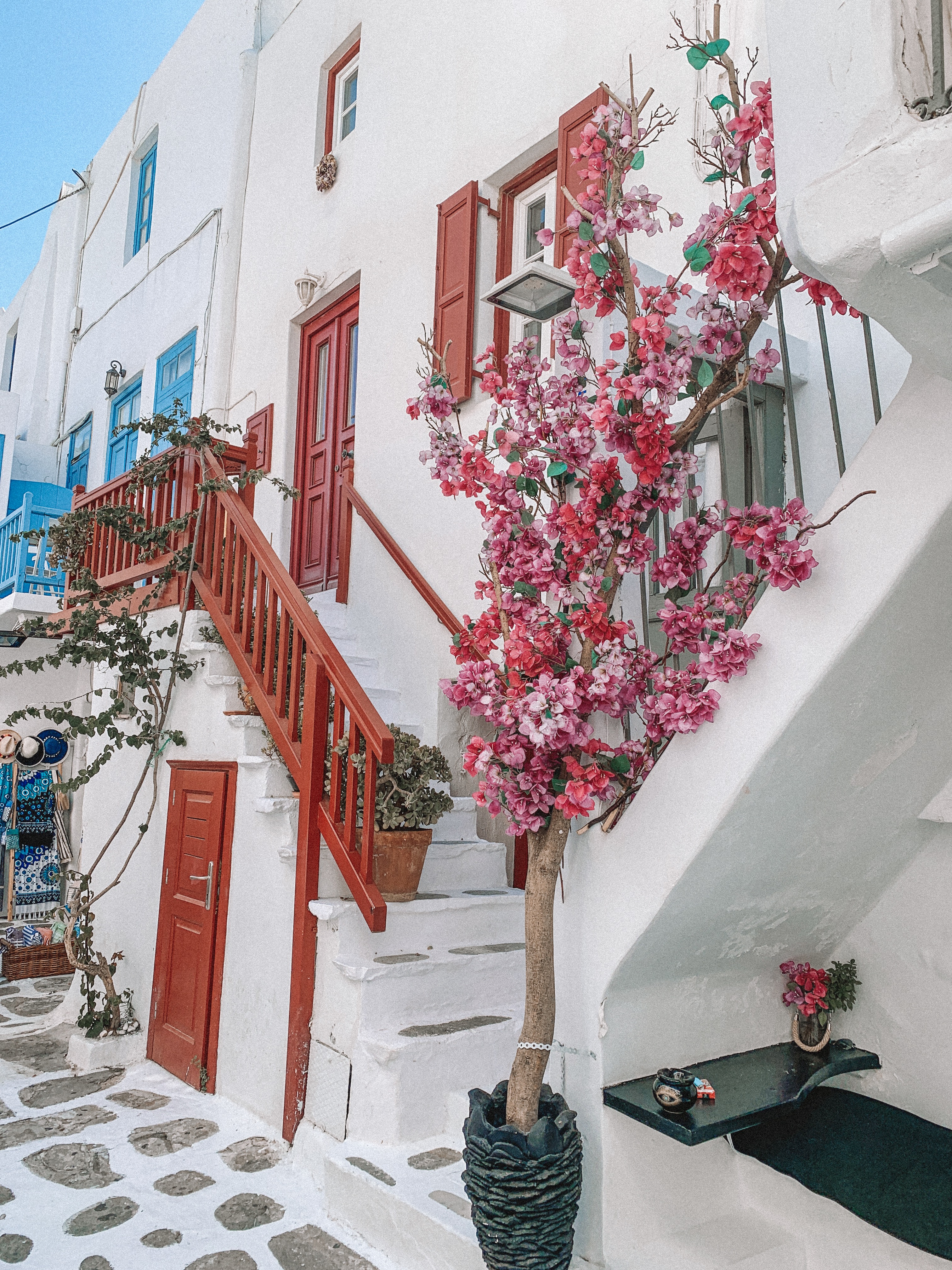 Luxury fashion and travel blogger Shloka Narang of The Silk Sneaker shares her guide to what to do in Mykonos