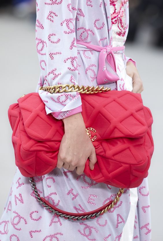 Chanel 19 bagg