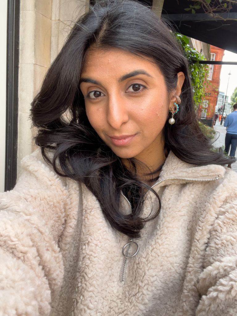 Luxury fashion and beauty blogger Shloka of The Silk Sneaker shares how to transition your skincare routine for autumn and winter for acne prone skin