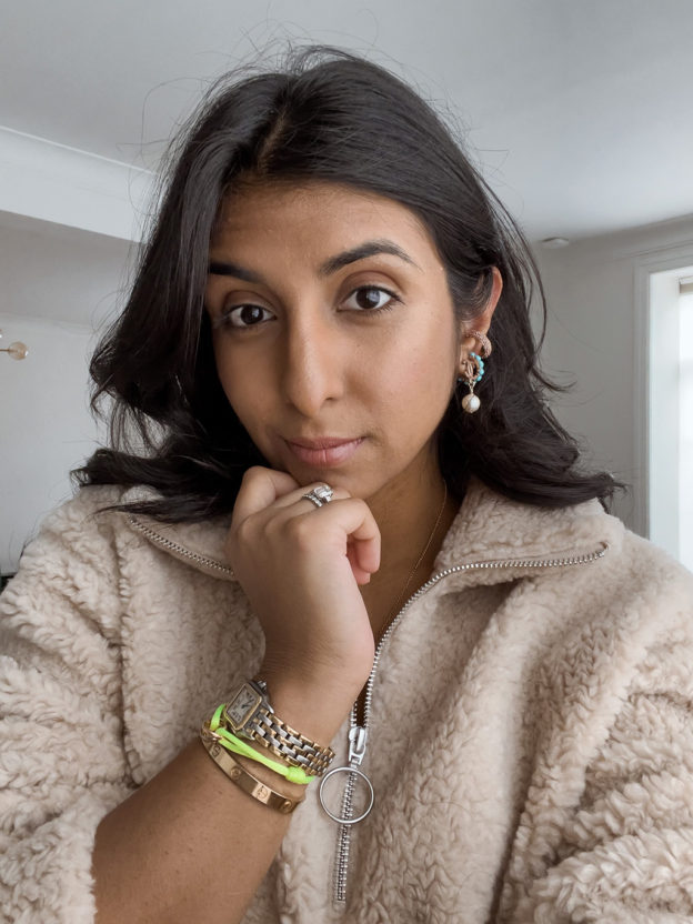 Luxury fashion and beauty blogger Shloka of The Silk Sneaker shares how to transition your skincare routine for autumn and winter for acne prone skin